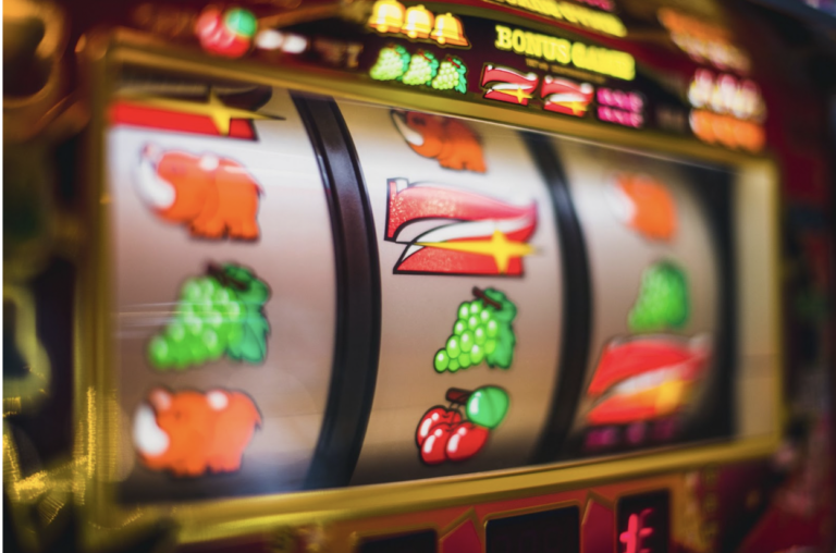 Are there differences between traditional and online slot machines?